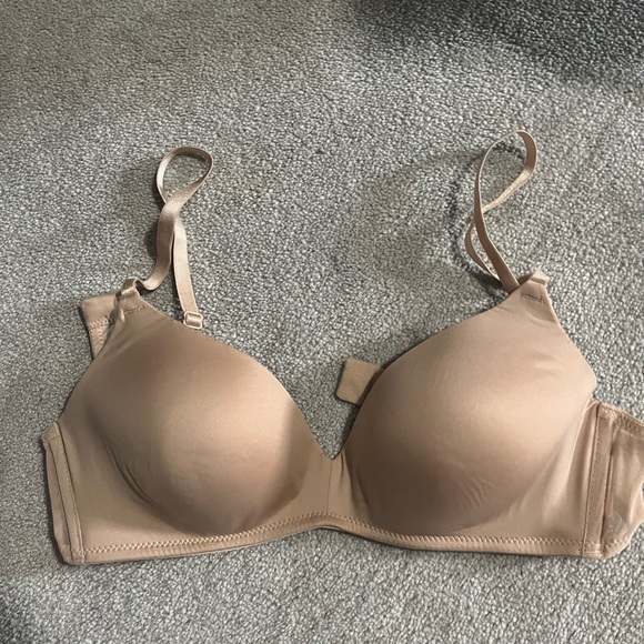 H&M padded wireless comfort bra. Set of 2 - Picture 2 of 4